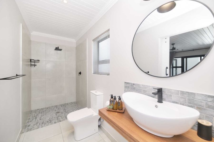9 Bedroom Property for Sale in Westcliff Western Cape